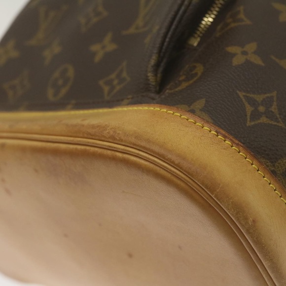 LOUIS VUITTON Montsouris Backpack - Picture 10 of 12